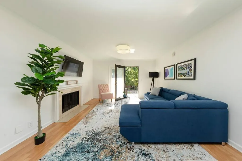 Nashville Modern Large 2Br Family Suite Sleeps 8 Guests With Private Balcony And Optional Parking Near Parthenon & Broadway 0*,